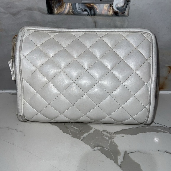 Givenchy Vintage White Leather Zip Clutch Bag Pouch 7” x 5” x 2.5” - Picture 3 of 16